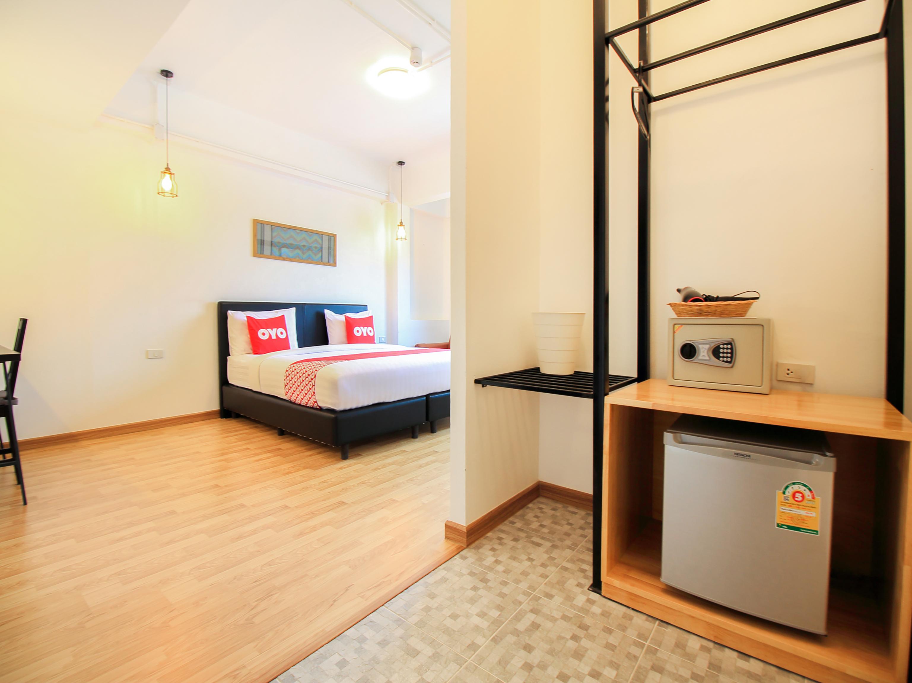 Kailub Rooms Hotel Бангкок Экстерьер фото